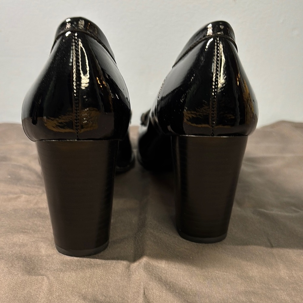 Jones New York Black  with Glossy Finish - Picture 2 of 4